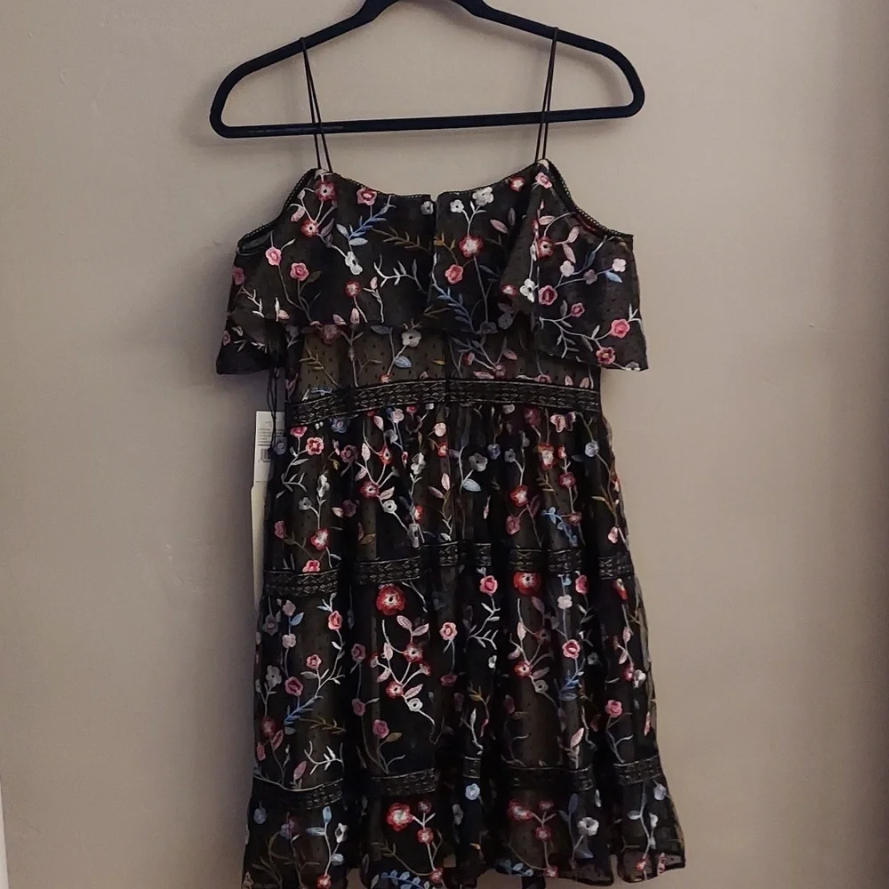 ADRIANNA PAPELL Black Floral Embroidered Tiered Fit Off-the-Shoulder Dress NEW 6 - Picture 12 of 15